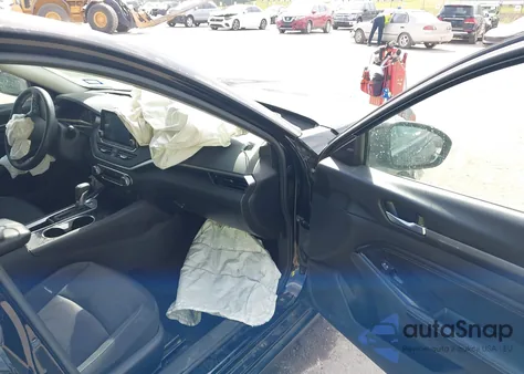 2021 Nissan Altima Sv Fwd z USA, uszkodzony, nr VIN 1N4BL4DV7MN337793